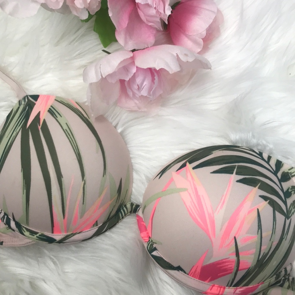 PINK Victoria’s Secret Size 32C Push-Up Bra